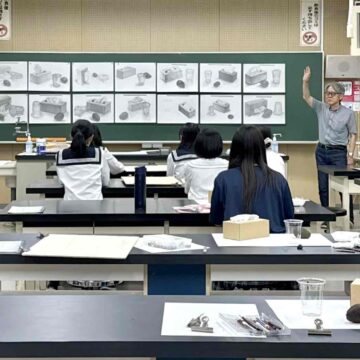 高校生向け講座：デッサン入門のようす