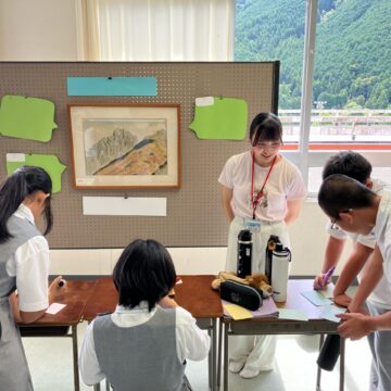 広島市立清和中学校の美術科の授業